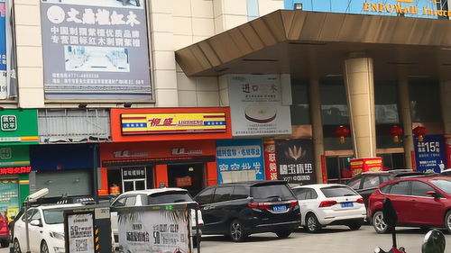 曾在南宁红极一时的螺蛳粉连锁店,如今却旺铺招租